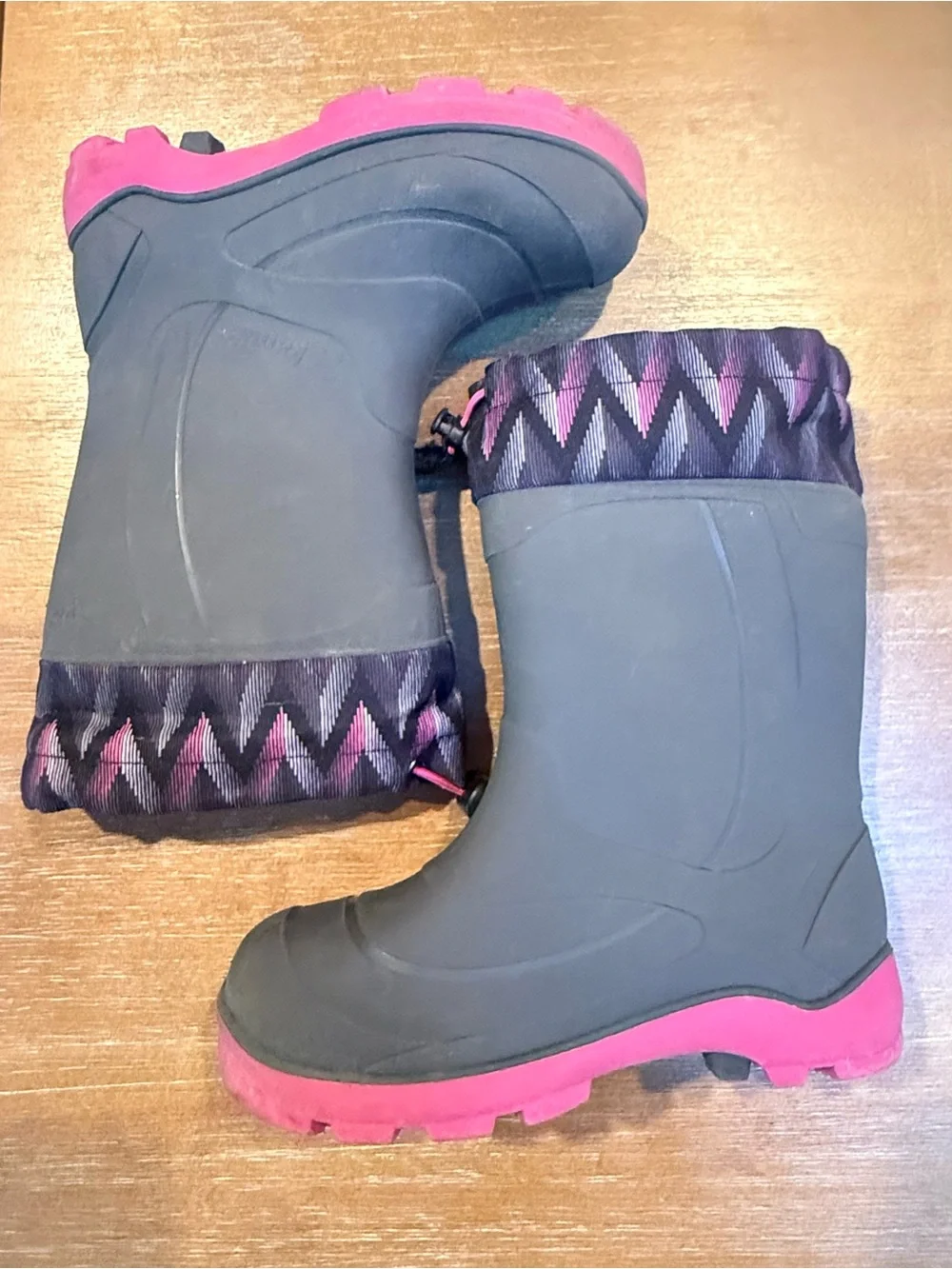 Kamik good used